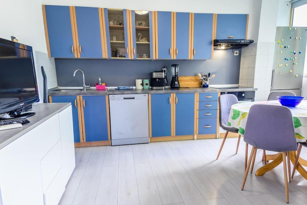 View Apartment *